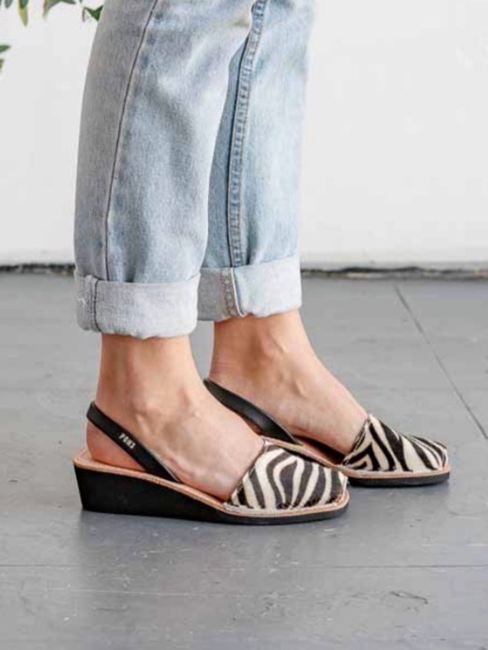Pons Avarcas Zebra Wedges Size 6
